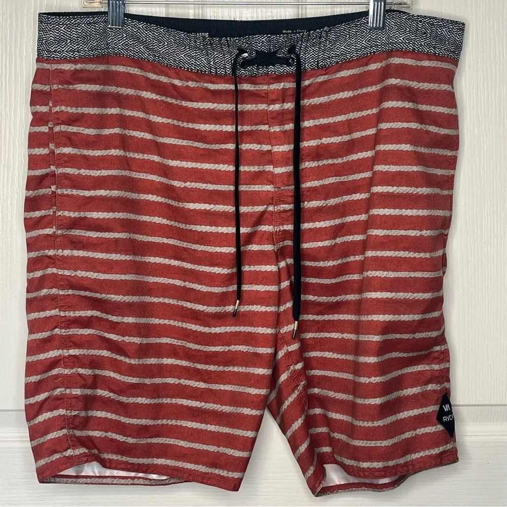 RVCA Classic Non-Stretch Men's Striped Swim Board Mens Sz 36